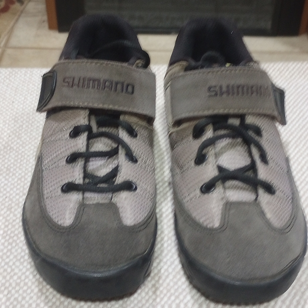 Shimano Mountain Biking Shoes Size 7 ShMo38W Cycling Sports